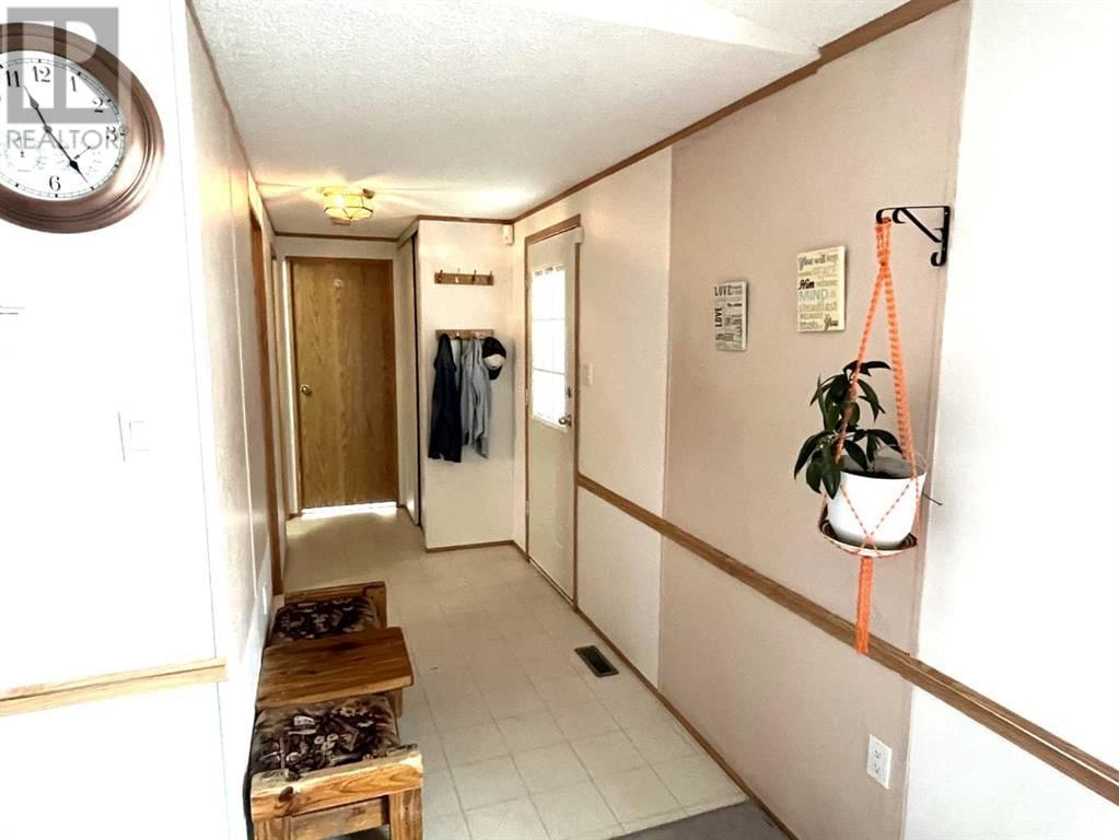 4802 54 AVENUE Image 17