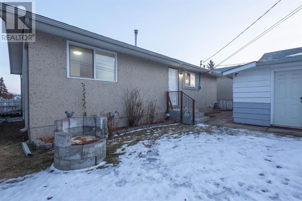 243 Penbrooke Close SE Image 19