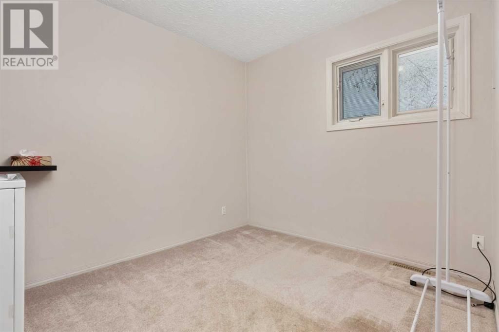 4961 49 STREET Image 17