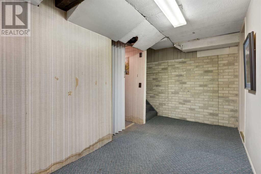 4961 49 STREET Image 23