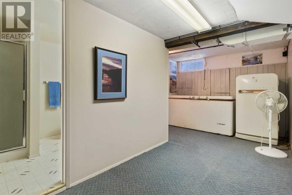 4961 49 STREET Image 24