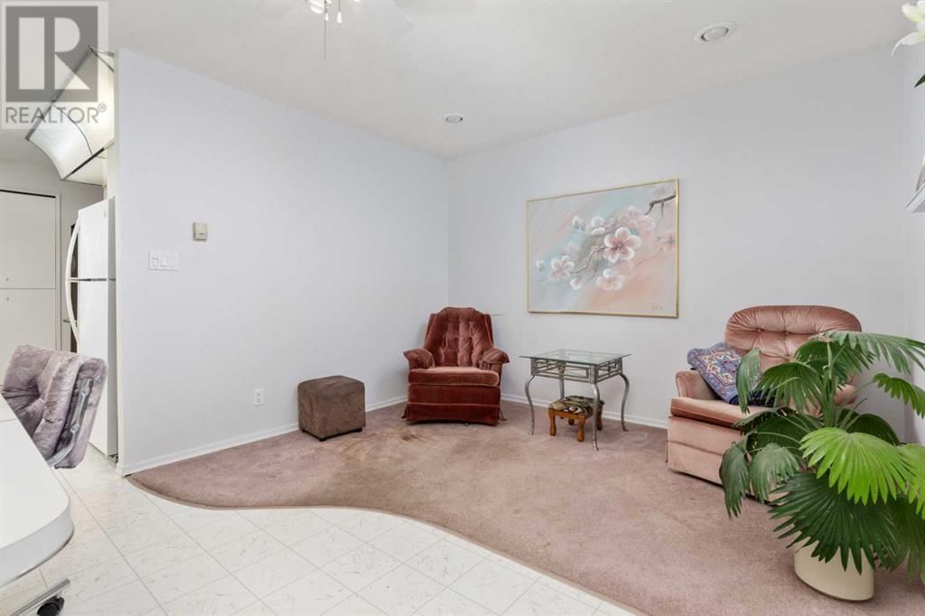 4961 49 STREET Image 8