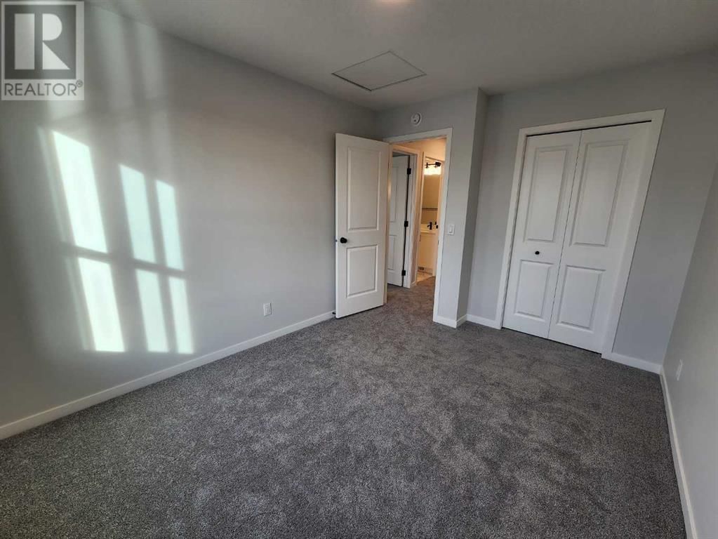 105 LUCAS PLACE NORTHWEST Image 33