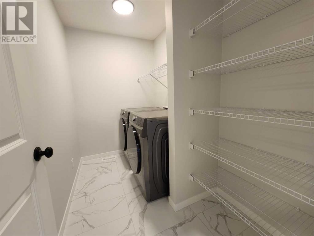 105 LUCAS PLACE NORTHWEST Image 35