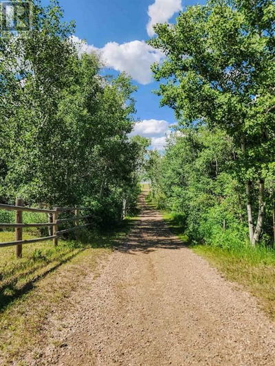 Image #1 of Commercial for Sale at 17 Horse Shoe, White Sands, Alberta