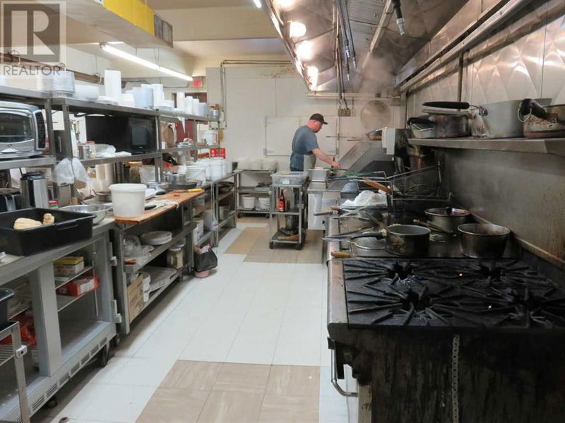 Image #1 of Restaurant for Sale at 639 3 Street Se, Medicine Hat, Alberta