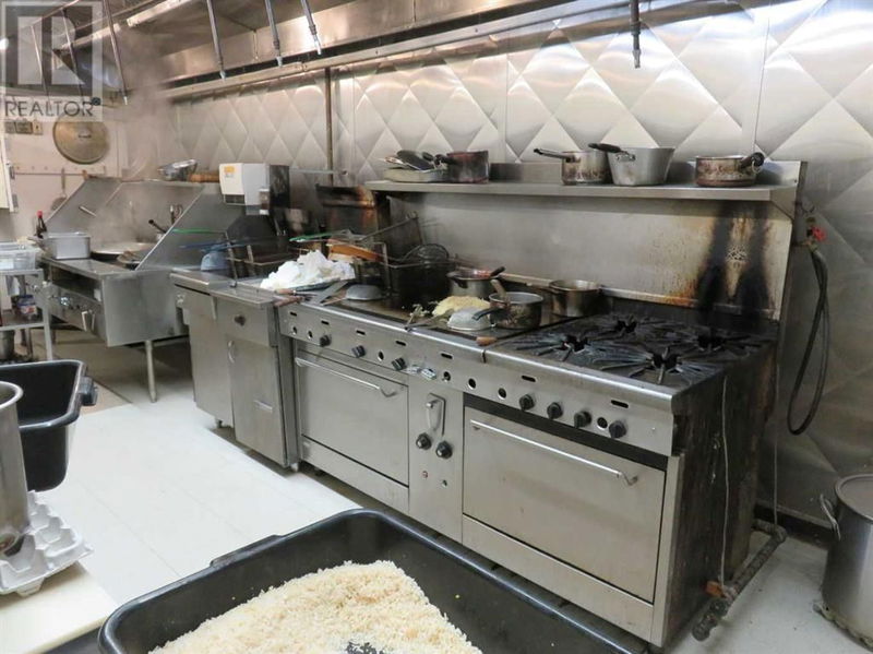 Image #1 of Restaurant for Sale at 639 3 Street Se, Medicine Hat, Alberta