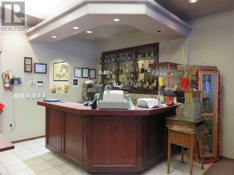 Image #1 of Restaurant for Sale at 639 3 Street Se, Medicine Hat, Alberta