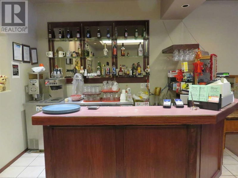 Image #1 of Restaurant for Sale at 639 3 Street Se, Medicine Hat, Alberta