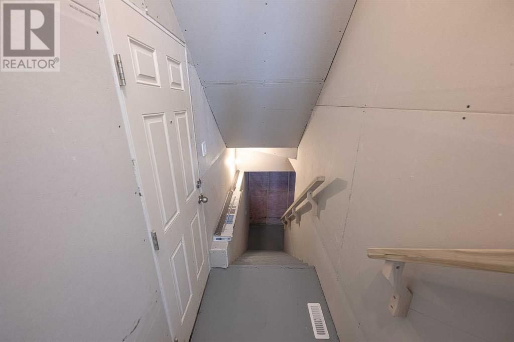 8713 COOPERWOOD ROAD Image 18