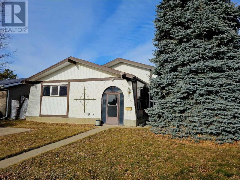 25 Park Meadows Boulevard N Lethbridge, Alberta