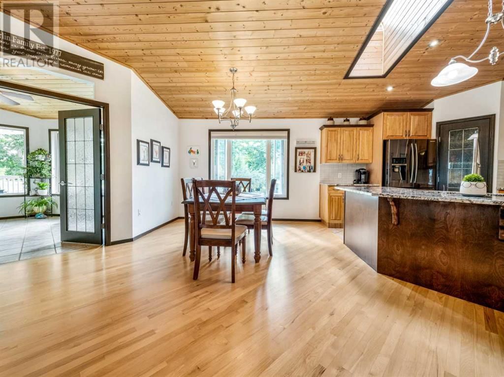 17 HUCKLEBERRY CRESCENT Image 11