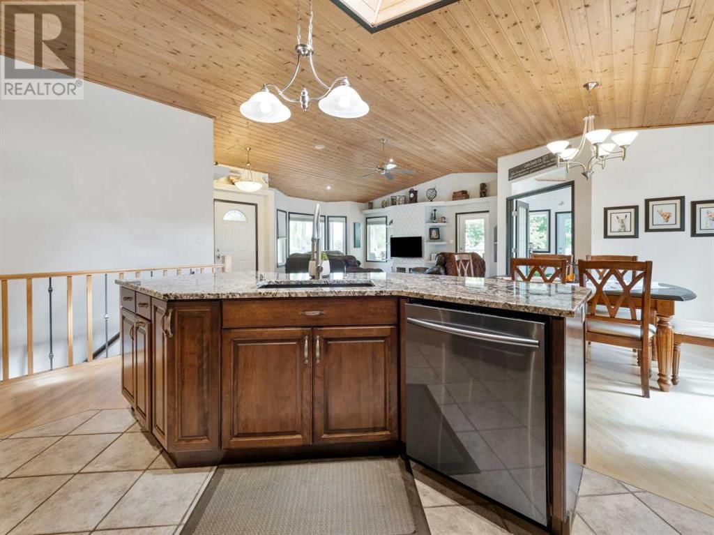 17 HUCKLEBERRY CRESCENT Image 13