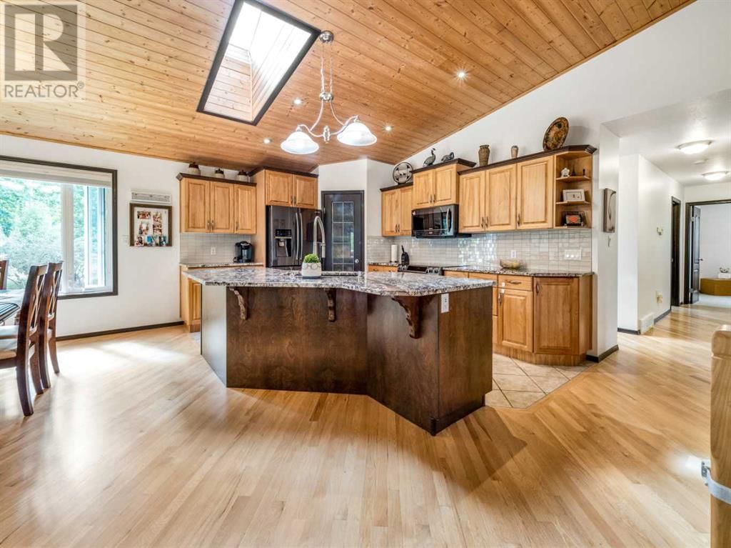 17 HUCKLEBERRY CRESCENT Image 14