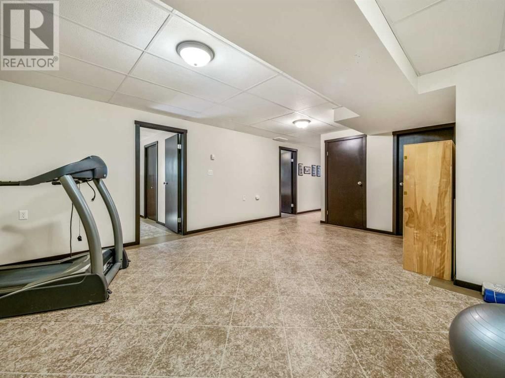 17 HUCKLEBERRY CRESCENT Image 35