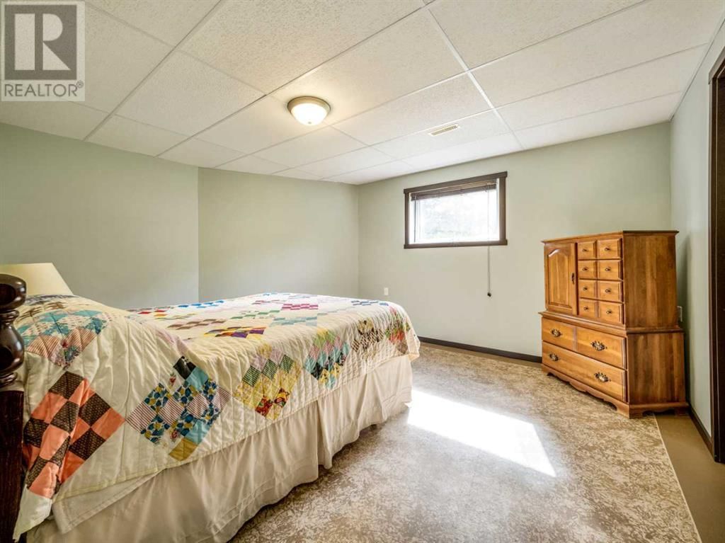 17 HUCKLEBERRY CRESCENT Image 36