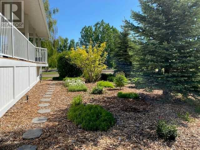 17 HUCKLEBERRY CRESCENT Image 6