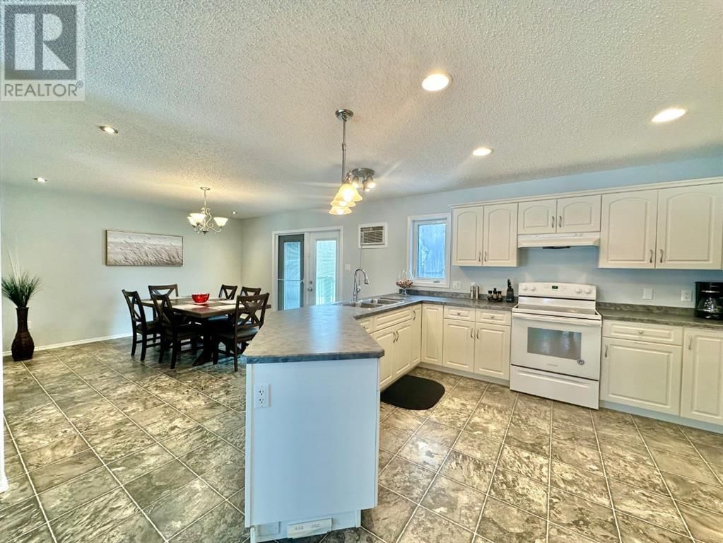 22567325 CHURCHILL PARK ROAD ROAD Image 10