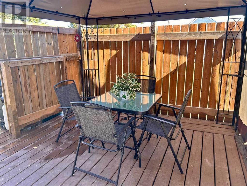 4924 50 AVENUE Image 12