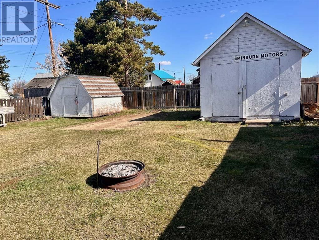 4924 50 AVENUE Image 16