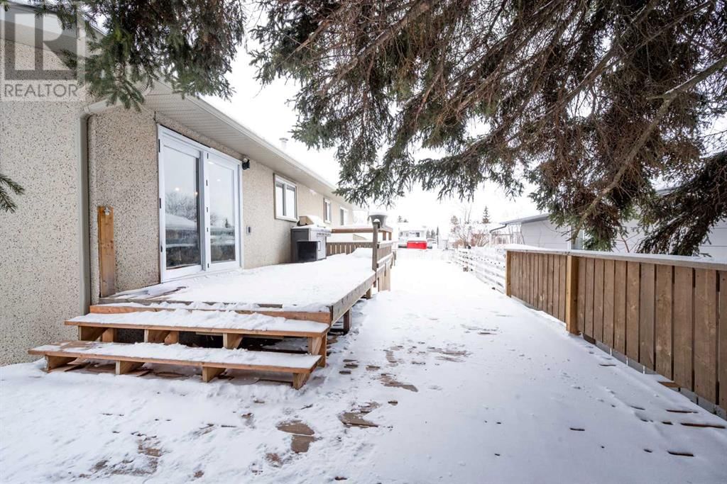 7615 99a Street Grande Prairie, Alberta