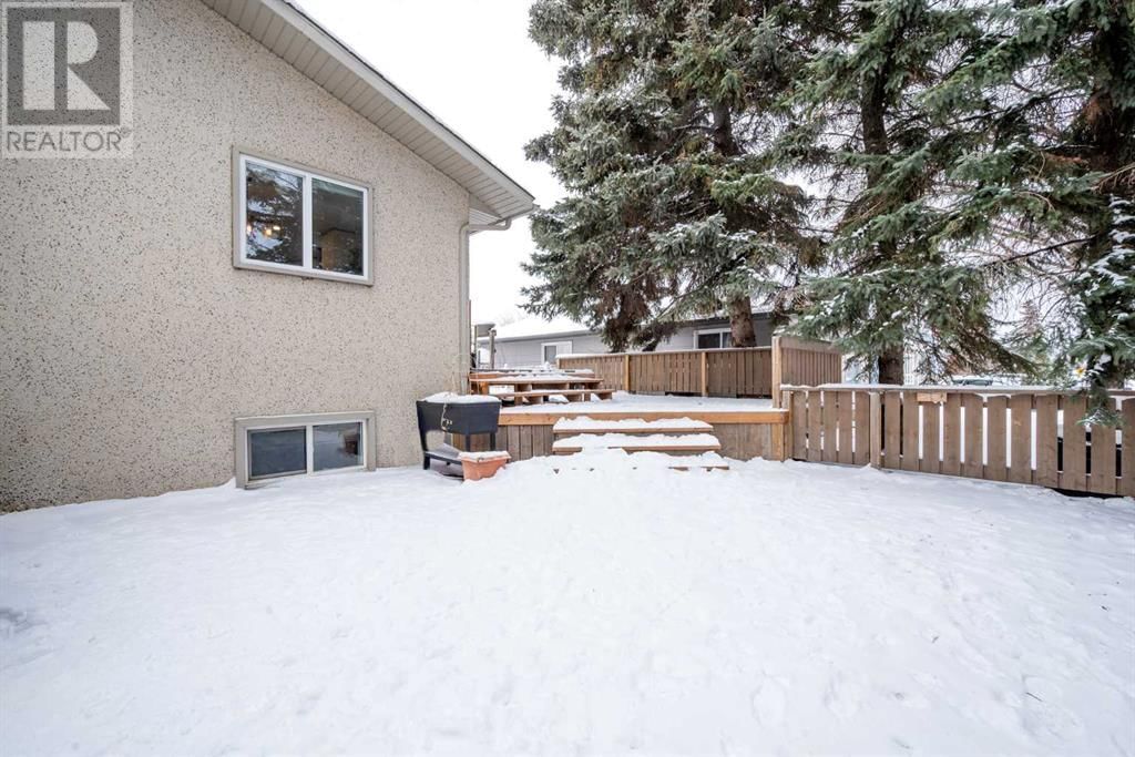 7615 99a Street Grande Prairie, Alberta