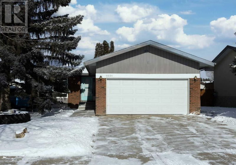 1031 Lakemount Boulevard S Lethbridge, Alberta