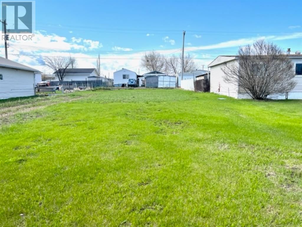 9821 103 AVE Image 1