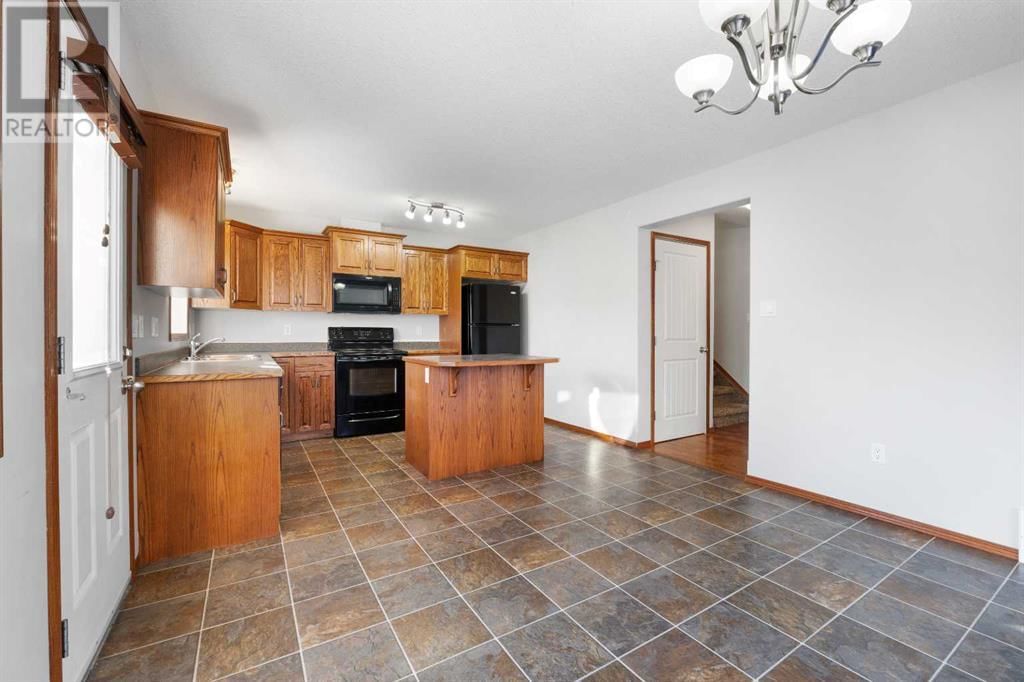 71 RODEO WAY Image 10