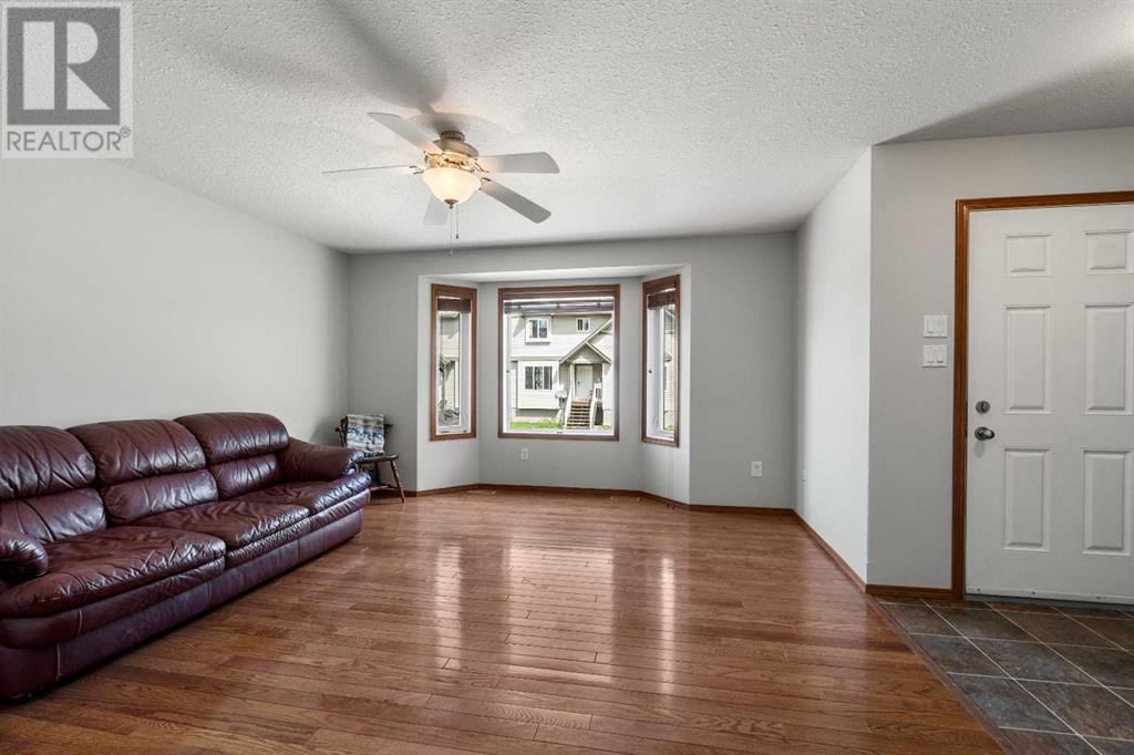 71 RODEO WAY Image 23