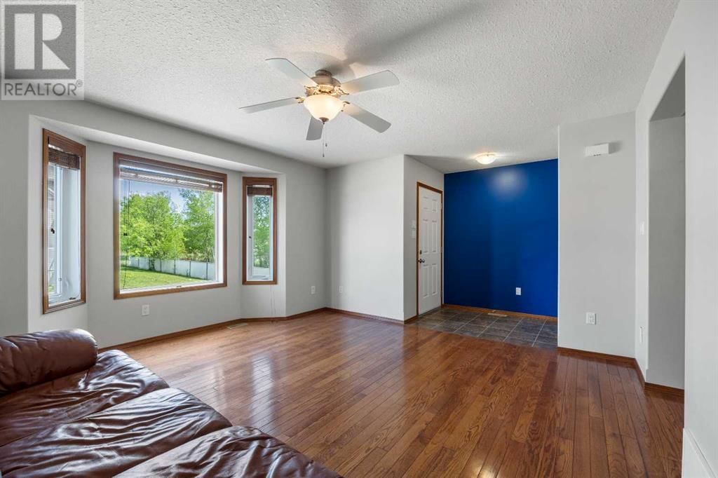 71 RODEO WAY Image 4