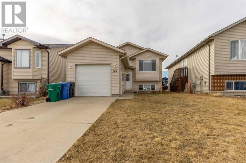 324 Tartan Circle W Lethbridge, Alberta