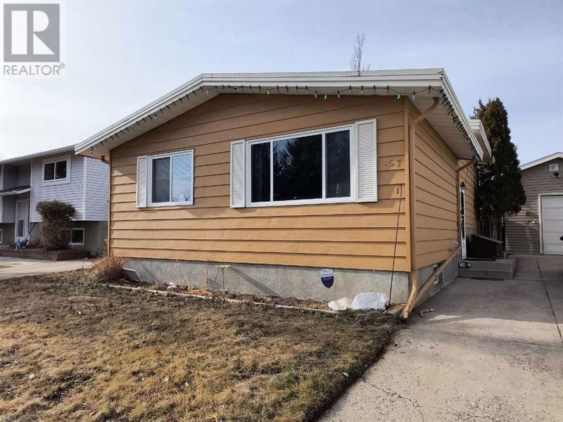 157 Princeton Crescent W Lethbridge, Alberta