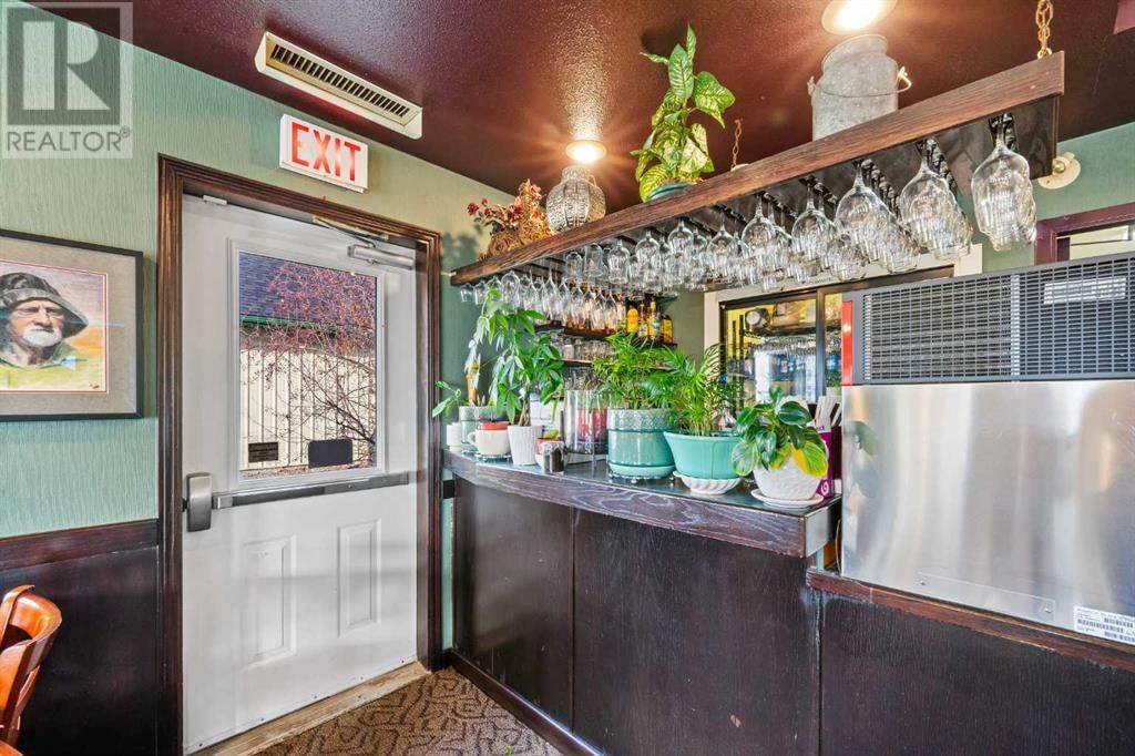 1916 10 AVENUE Image 37