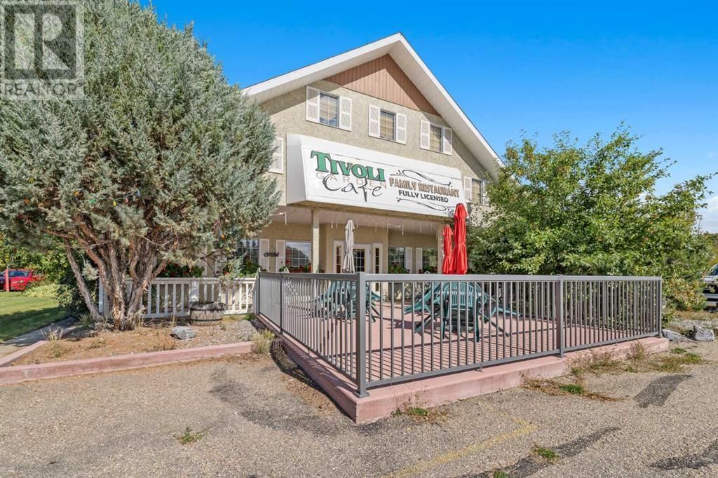 1916 10 AVENUE Image 4