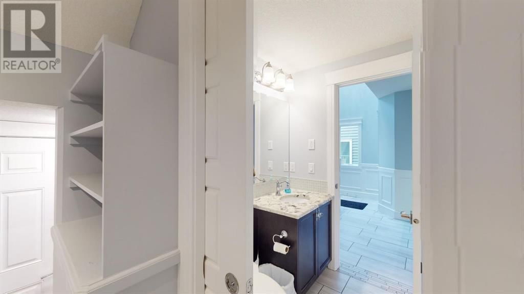135 AIRMONT COURT Image 17