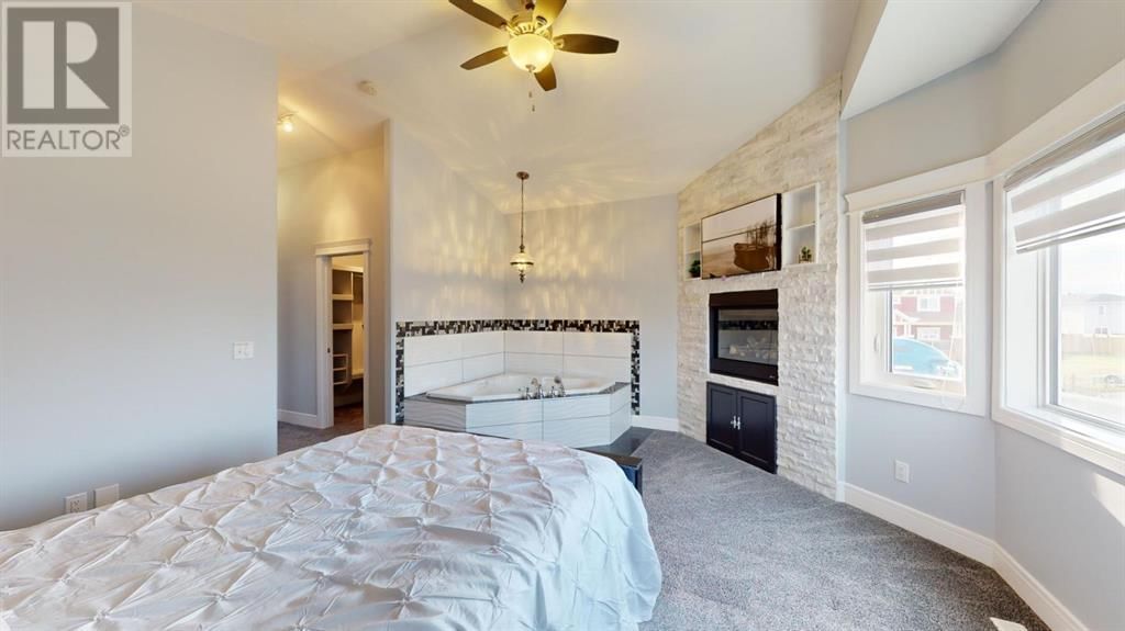 135 AIRMONT COURT Image 28