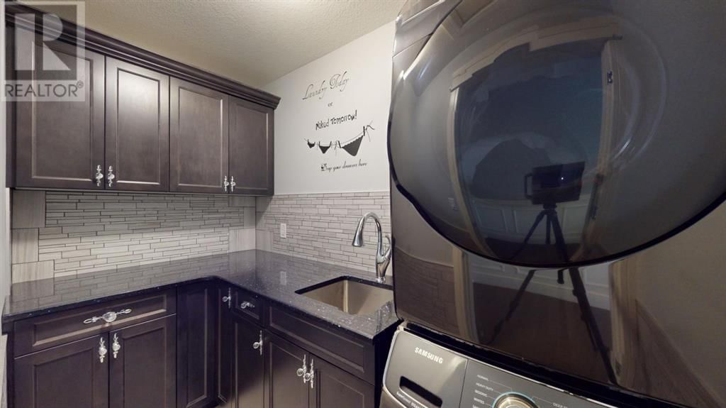 135 AIRMONT COURT Image 30