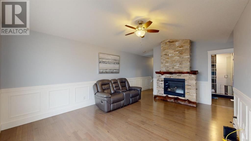 135 AIRMONT COURT Image 36