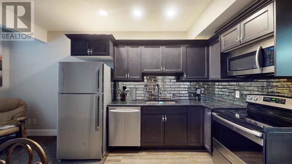 135 AIRMONT COURT Image 37