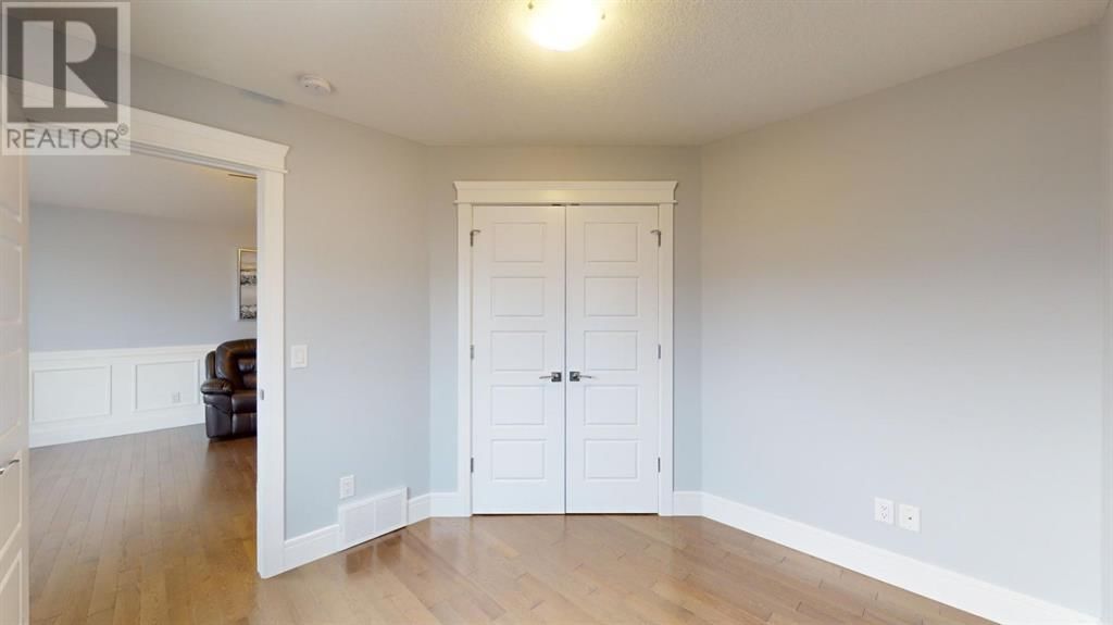 135 AIRMONT COURT Image 39