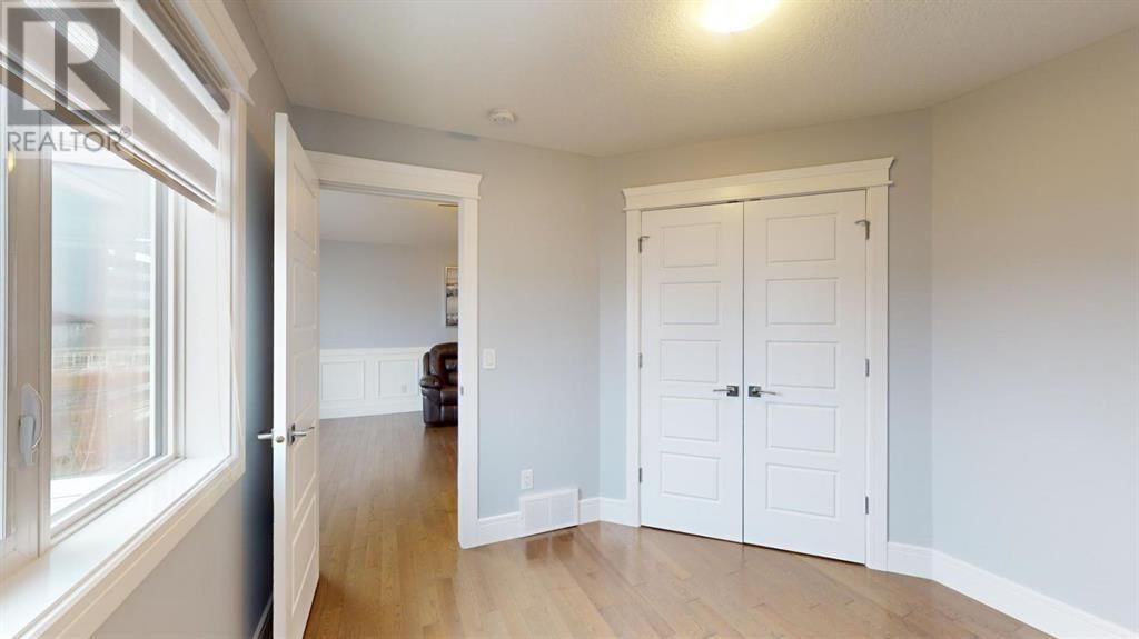 135 AIRMONT COURT Image 41