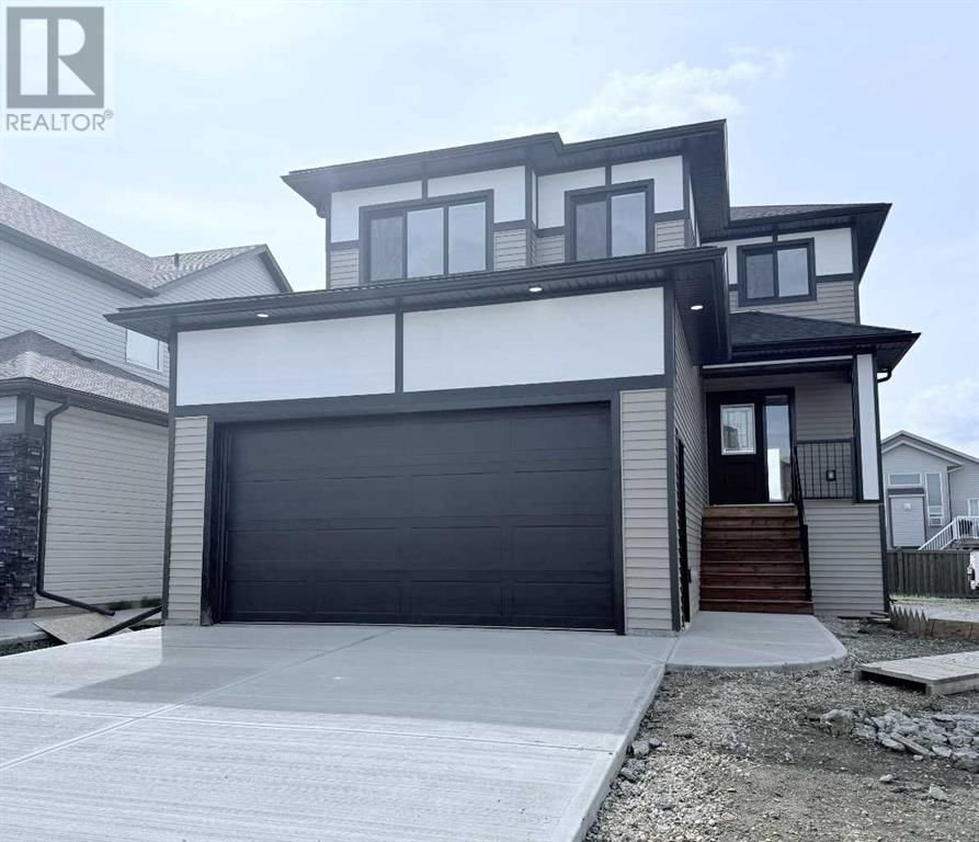 8533 71A AVENUE Image 1