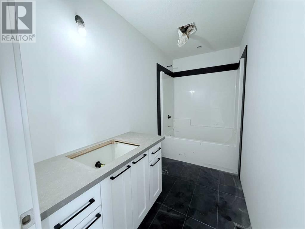 8533 71A AVENUE Image 15