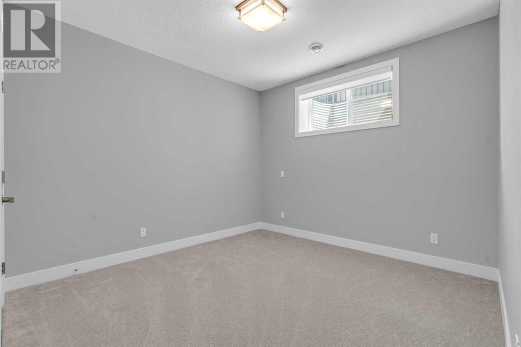 164 CRANBROOK DRIVE SOUTHEAST Image 32