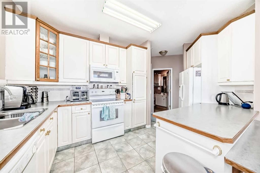 14645 6 STREET SOUTHWEST Image 9