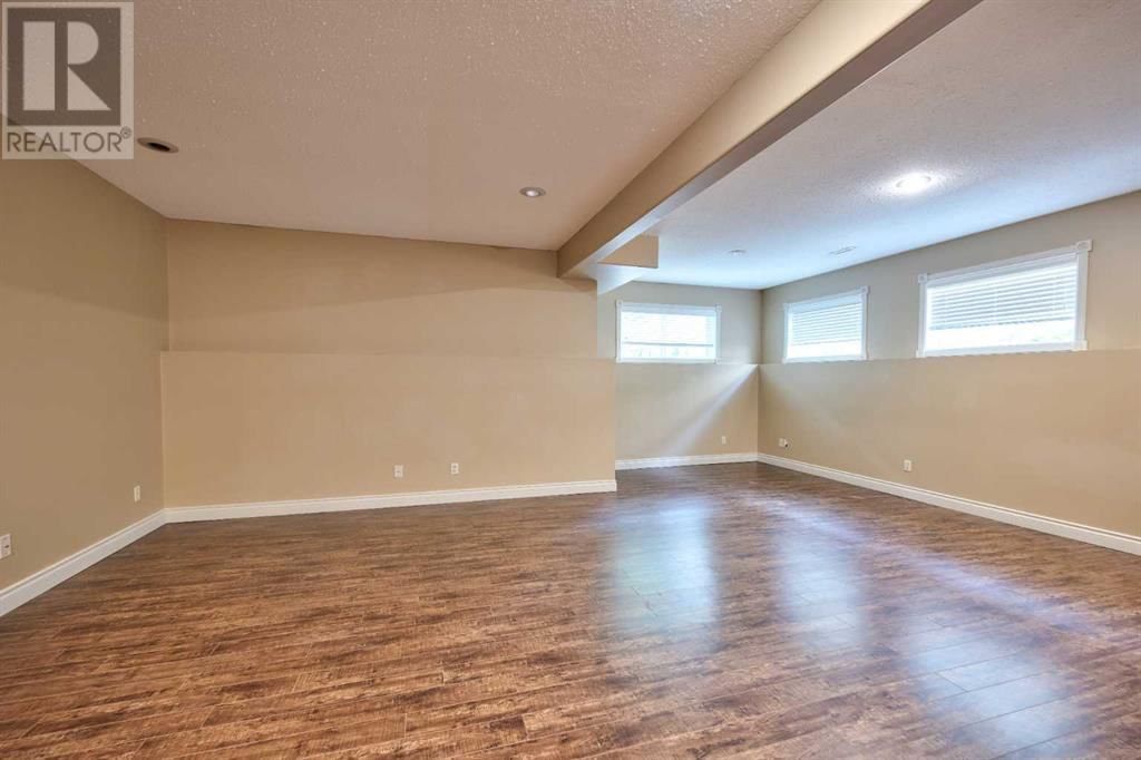 206 PARKVIEW ESTATES Image 37