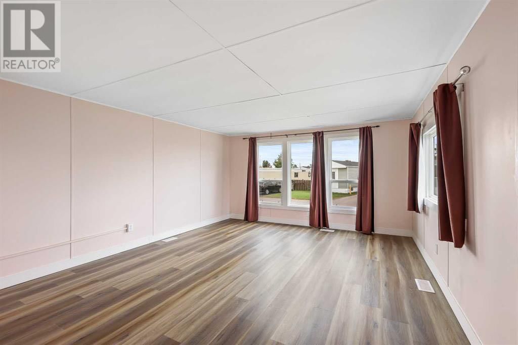 6220 17 AVENUE SOUTHEAST Image 2
