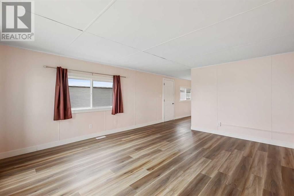 6220 17 AVENUE SOUTHEAST Image 3