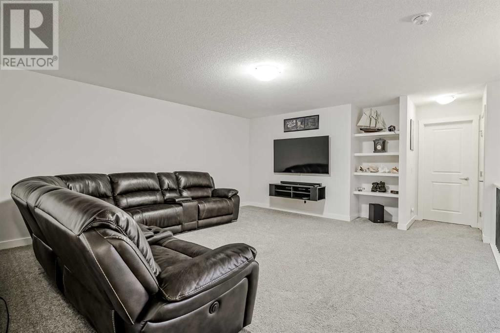 225 SAGE BLUFF RISE NORTHWEST Image 21